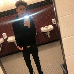 Meet your Posher, Victor